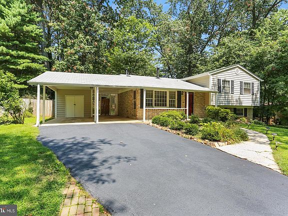 2nd image of 7621 Dew Wood Dr
