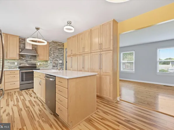 8507 Adventure Ct, Walkersville, MD 21793