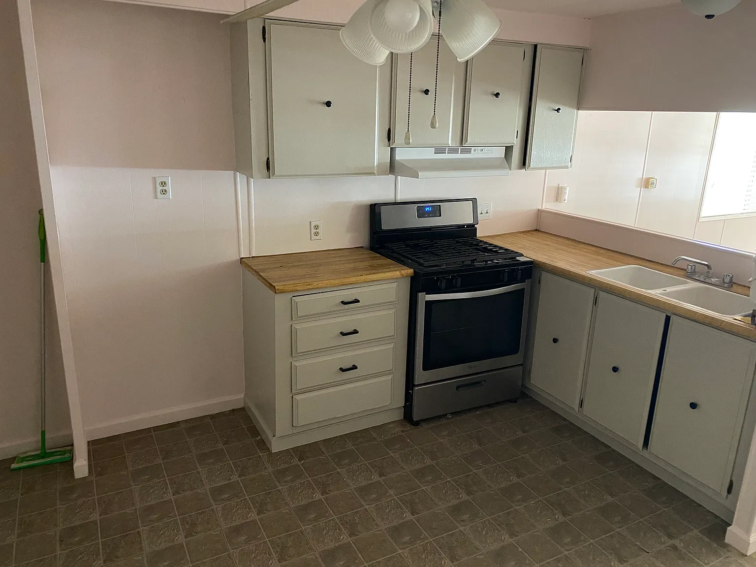 1 bed, $975 — Photo 1