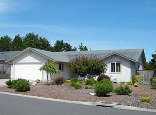 118 Park Village Loop, Florence, OR 97439