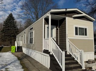 505 Marquette Dr, Rochester, MI 48307