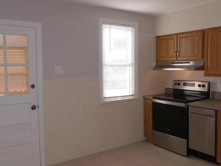 2135 Sublette Ave — Photo 5