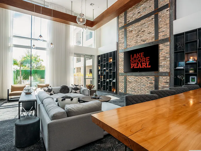 Lakeshore Pearl — Photo 38