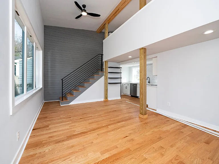 210 Lincoln Ct — Photo 6