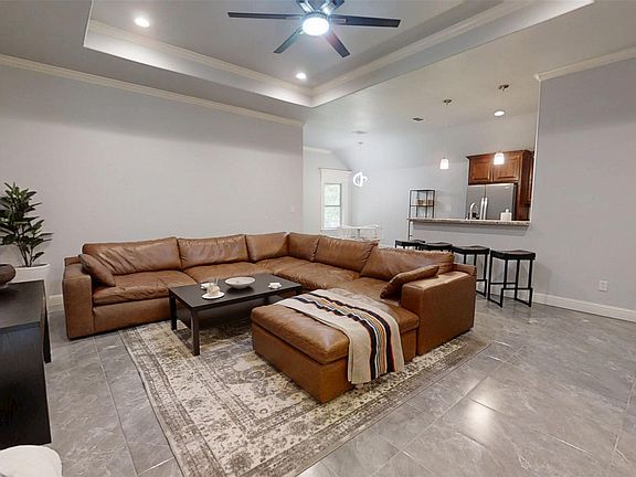 2nd image of 2615 San Gabriel Dr