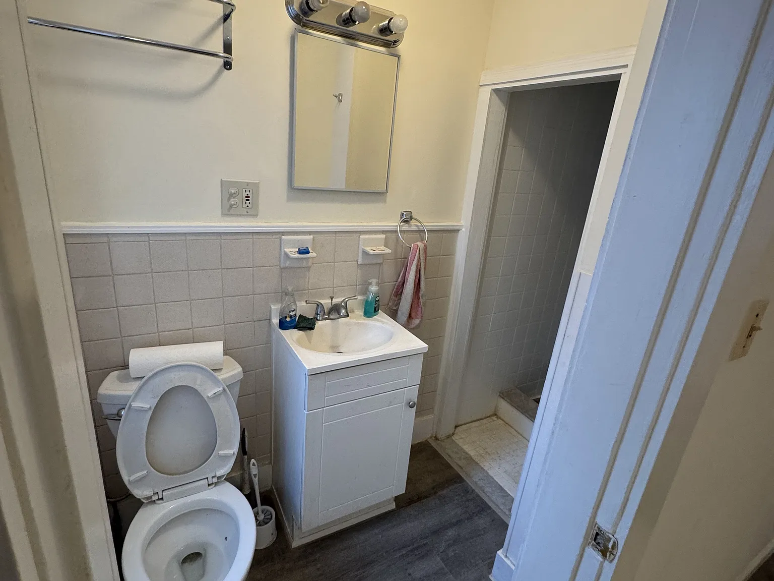 2 bed, 750 sqft, $2,200 — Photo 3