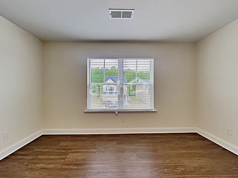 588 Woodall Rd — Photo 15