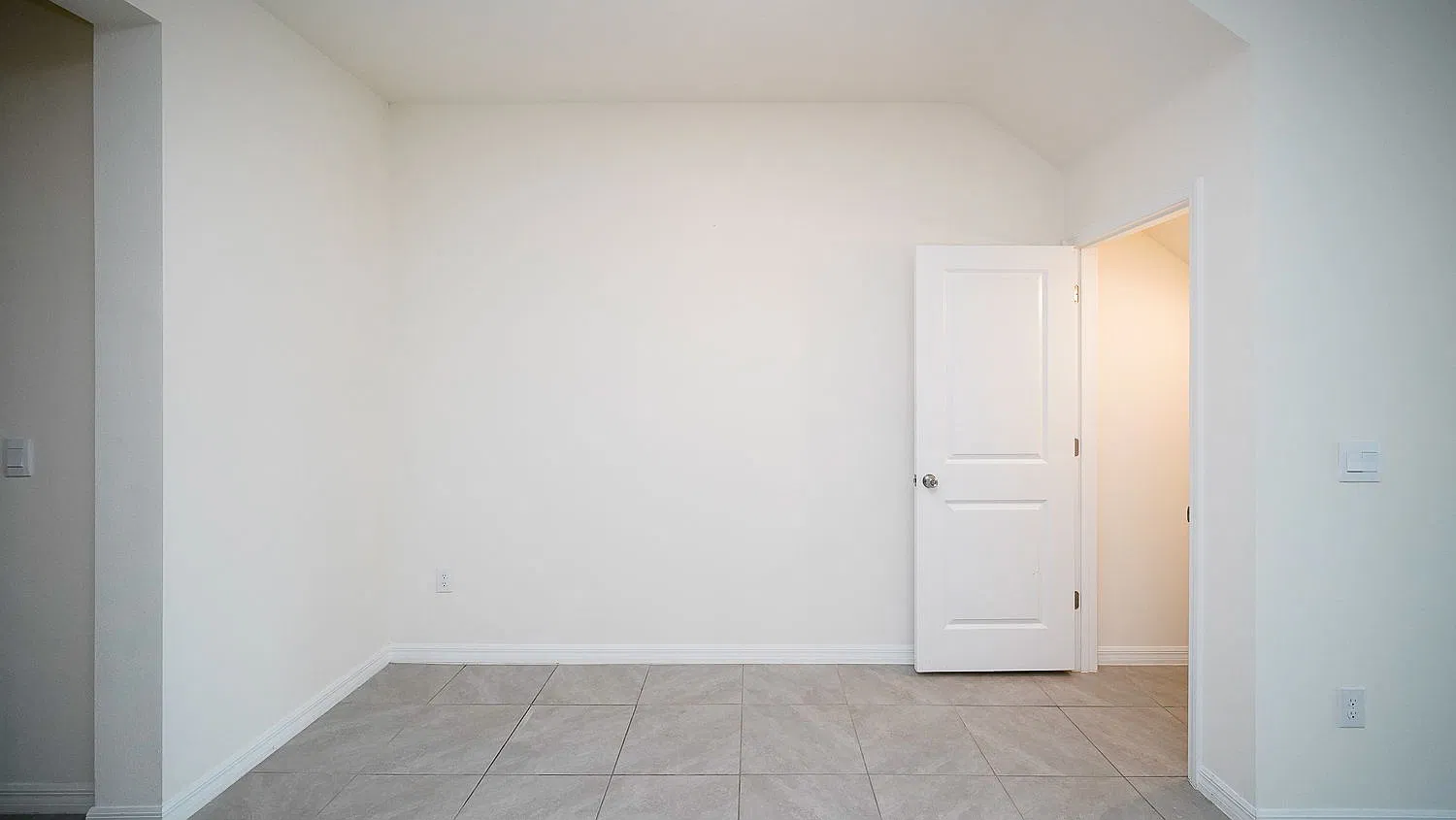 3 bed, 2.5 bath, 1673 sqft, $2,250 — Photo 4