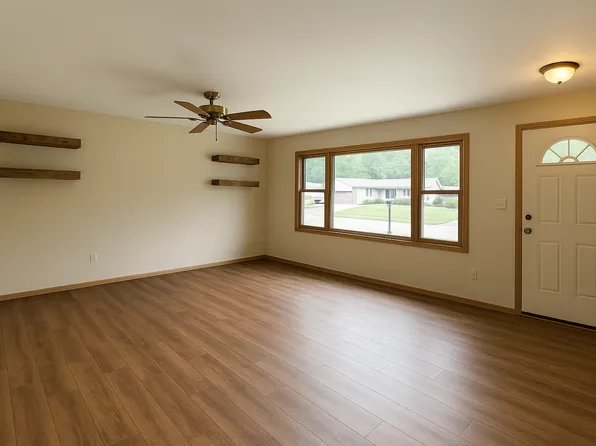 290 Ash St, Oregon, WI 53575