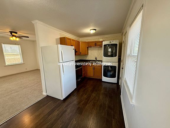 5th image of 308 NW Central St Unit B