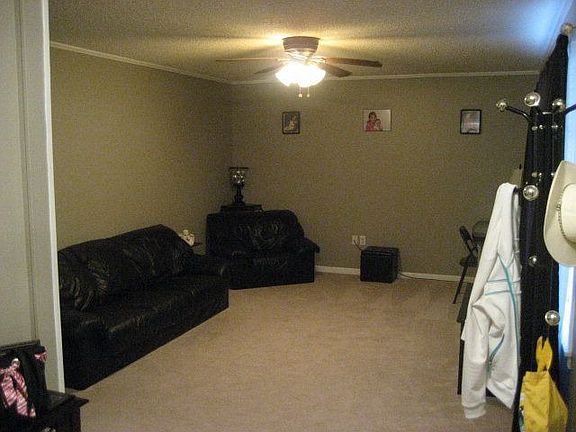 2nd image of 1514 Douglas Dr