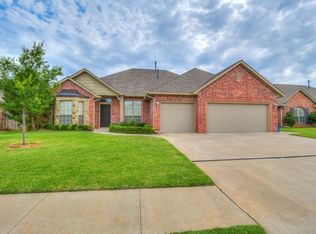 8708 NW 106th St, Oklahoma City, OK 73162