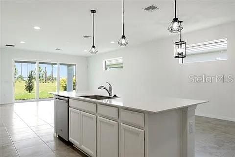 4th image of 8113 Sternway Rd