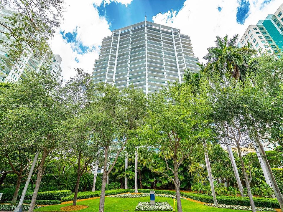 1st image of 2627 Bayshore Dr #1406
