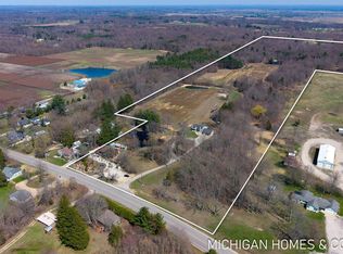 1661 68th St, Fennville, MI