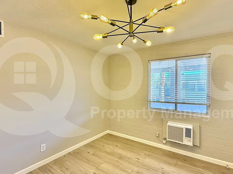 4401 N 12th St #204 — Photo 9