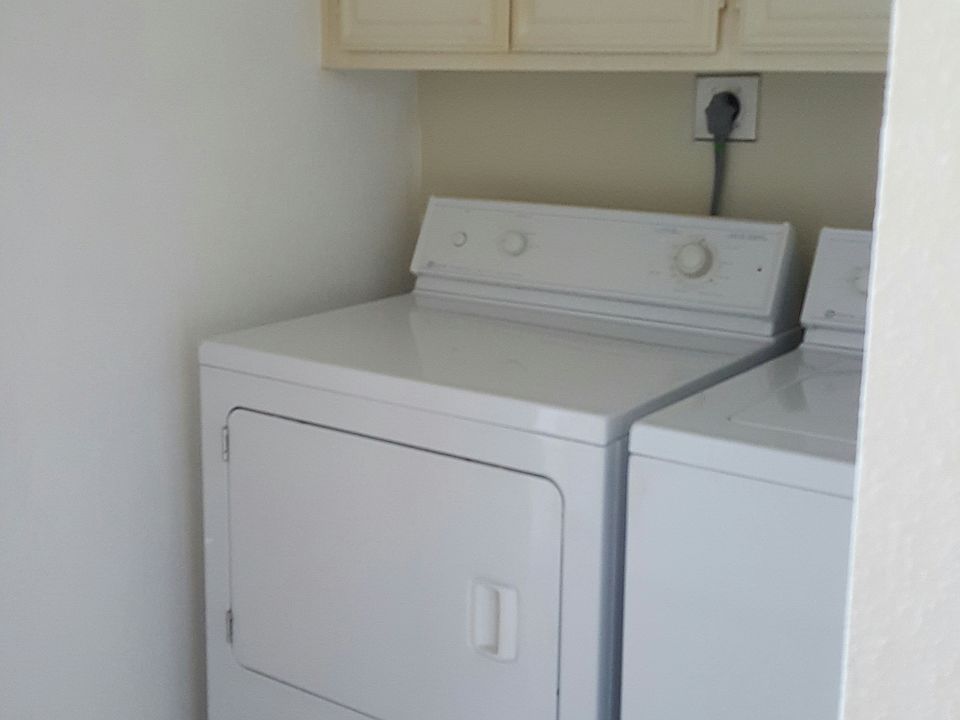 laundry in unit