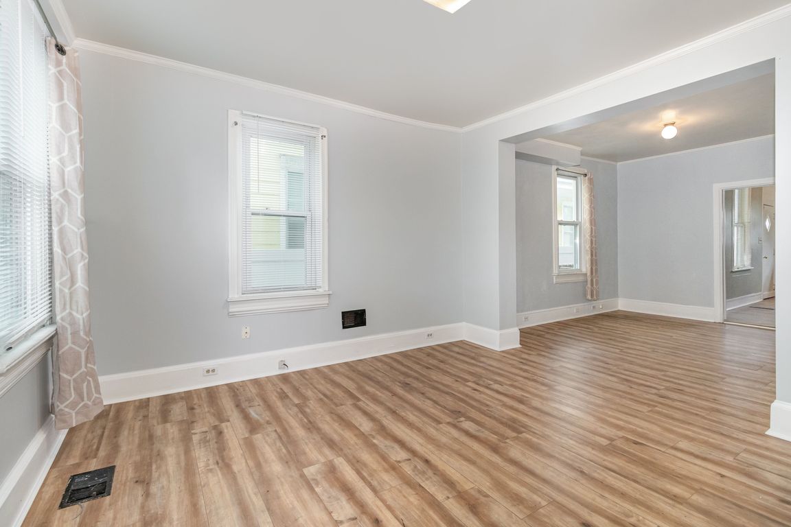 next background image