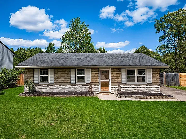 568 Wagon Wheel Ln — Photo 1