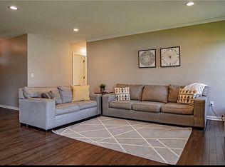 1104 Maple Rd, Buffalo, NY 14221