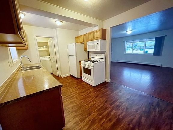 4th image of 1401 Carolyn Cir #1