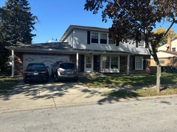 9270 N Courtland Dr, Niles, IL 60714