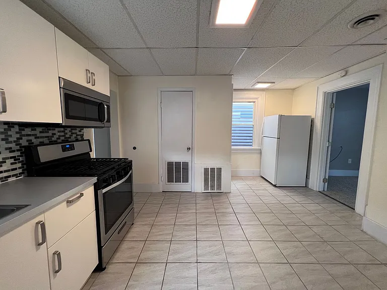 2310 Arlington Ave #2 — Photo 9