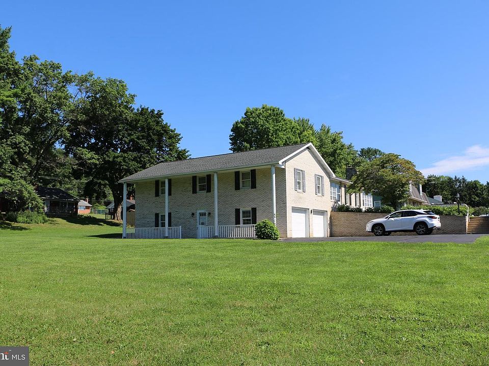 1st image of 12150 Bayer Dr