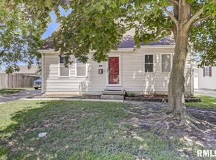 33 Villanova Dr, Springfield, IL 62703