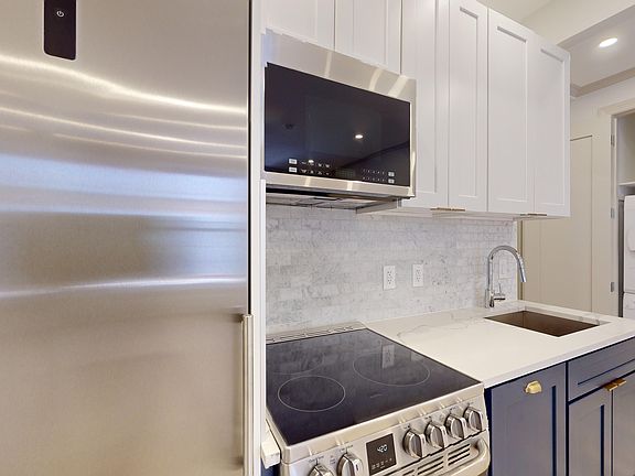 4th image of 250 W 91st St #6A