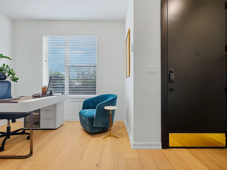 719 E Locust St #4107 — Photo 15