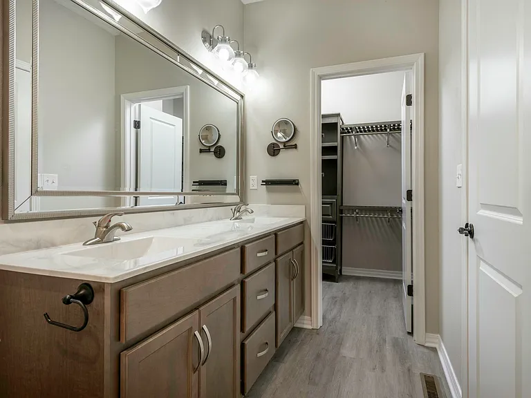 391 Highpoints Rdg — Photo 15