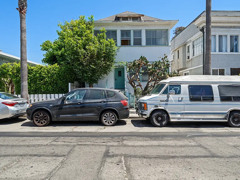 24 Rose Ave #D — Photo 18