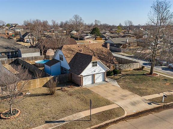 4th image of 808 S Patterson Dr