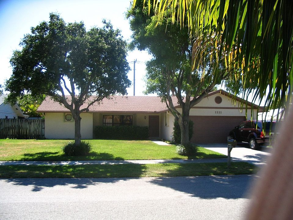 1st image of 1111 SE 9th Ave