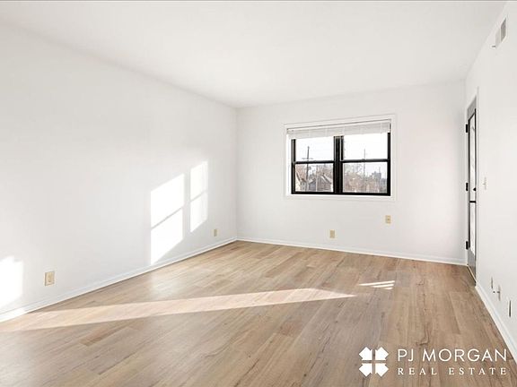 3rd image of 725 S 37th St APT 10