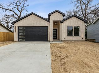 3220 Hiawatha Trl, Lake Worth, TX 76135