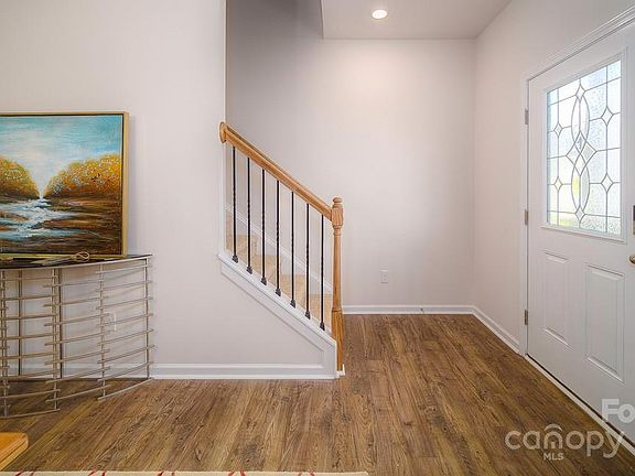 3rd image of 5001 Beargrass Dr