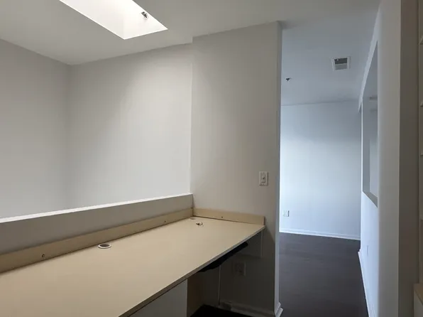 600 Harbor Boulevard image 22 of 32