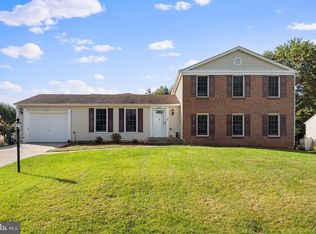1013 Rollins Dr SW, Leesburg, VA 20175