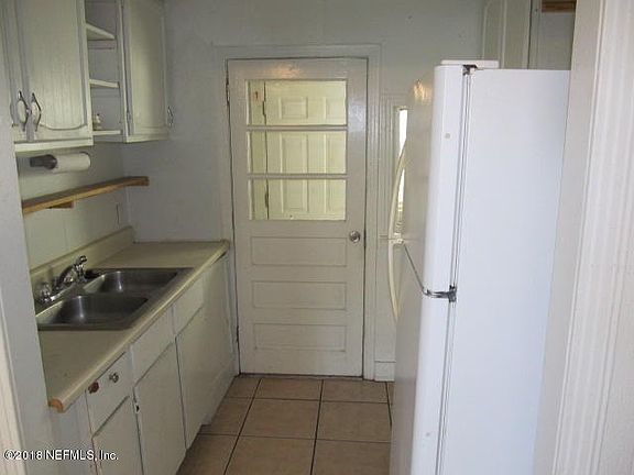 4th image of 8204 Free Ave
