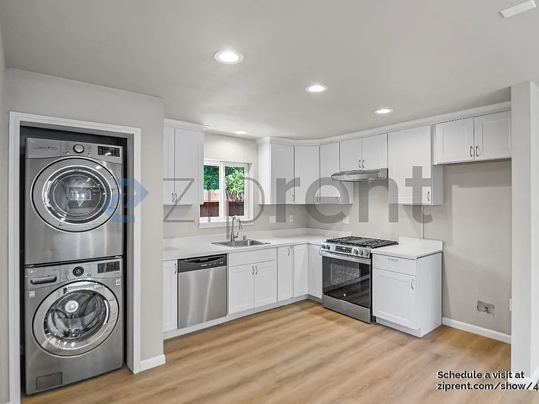 1715 96th Ave — Photo 11