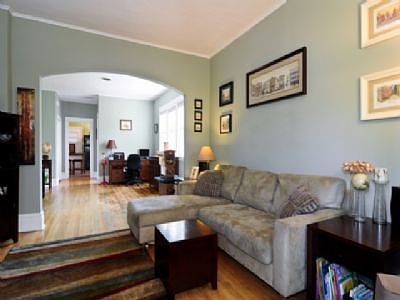 5th image of 2901 N Washtenaw Ave #2
