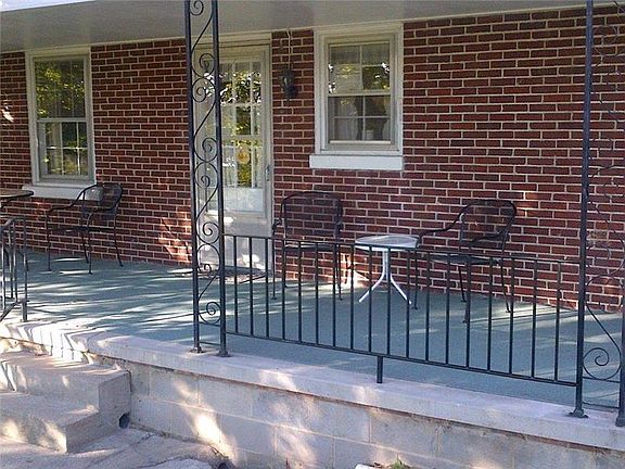 2nd image of 519 Washington St E