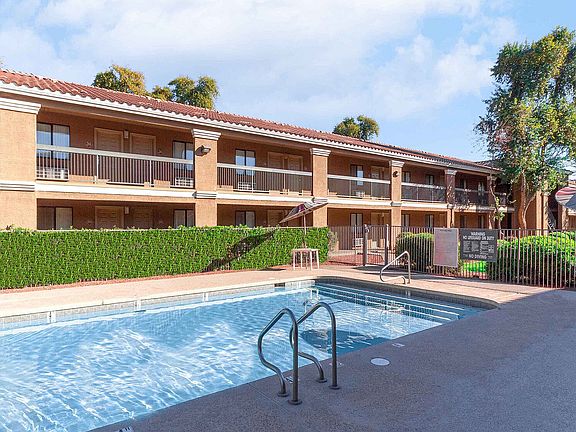 Residence at McDowell Apartments For Rent in Phoenix, AZ