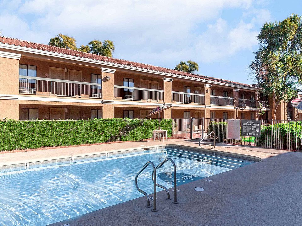 Residence at McDowell Apartments For Rent in Phoenix, AZ