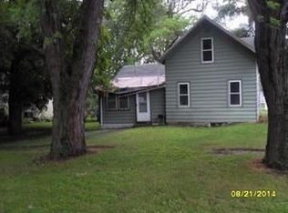 304 E 2nd St, Lyle, MN 55953