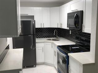 8511 NW 8th St APT 308, Miami, FL 33126