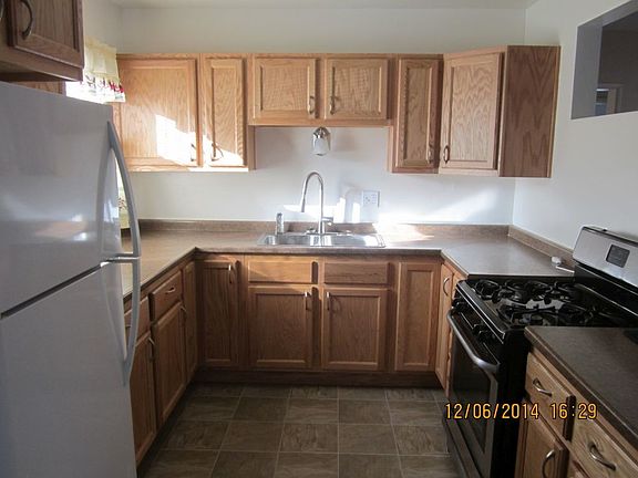 5th image of 1030 S Main St APT A