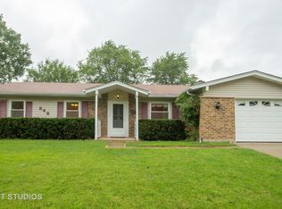 848 E Patten Dr, Palatine, IL 60074